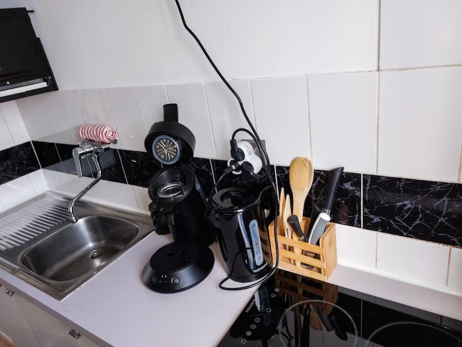 Le Sympathique - Petit Dejeuner, Netflix, Jacuzzi Rouen Buitenkant foto